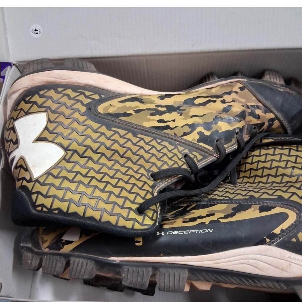 Under Armour Camo Baseball Cleats